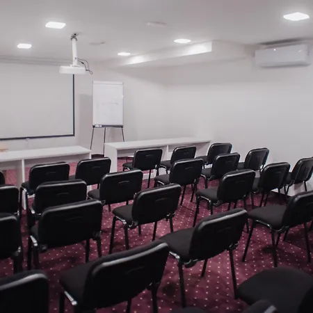 Hotel & Meydan Mostar