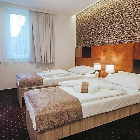 Hotel & Meydan Mostar