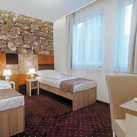 & Meydan Mostar