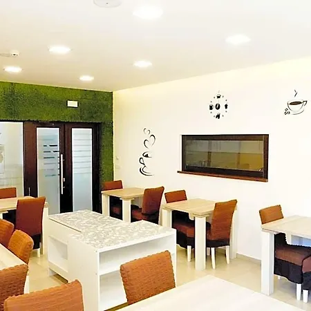 Hotel & Meydan Mostar