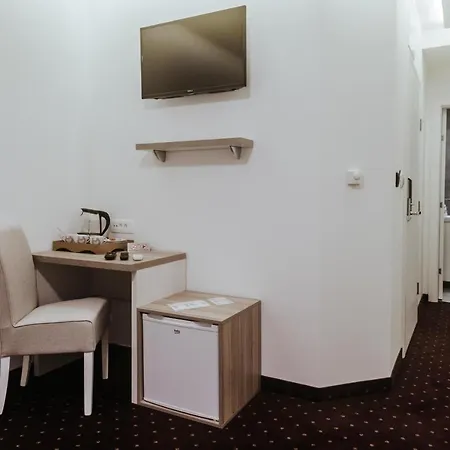 Hotel & Meydan Mostar