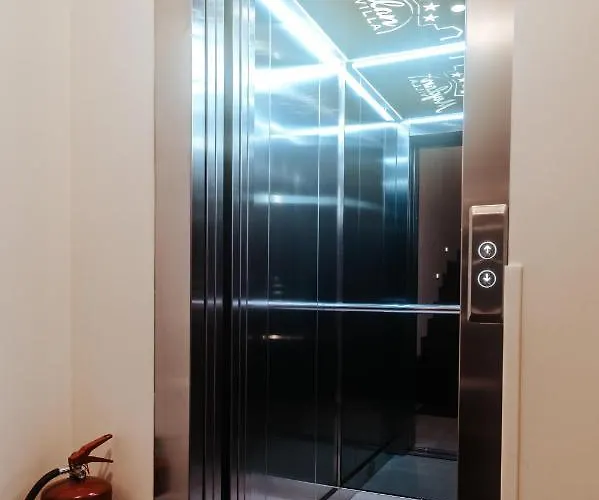 & Meydan 莫斯塔尔